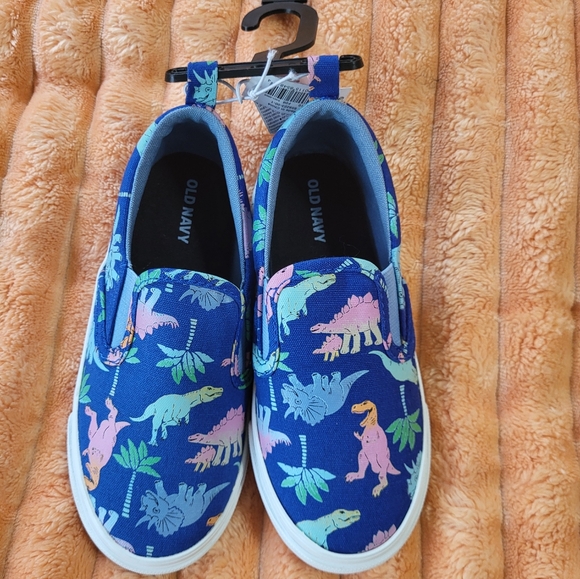 Old Navy Other - Old Navy canvas slip on sneakers NWT